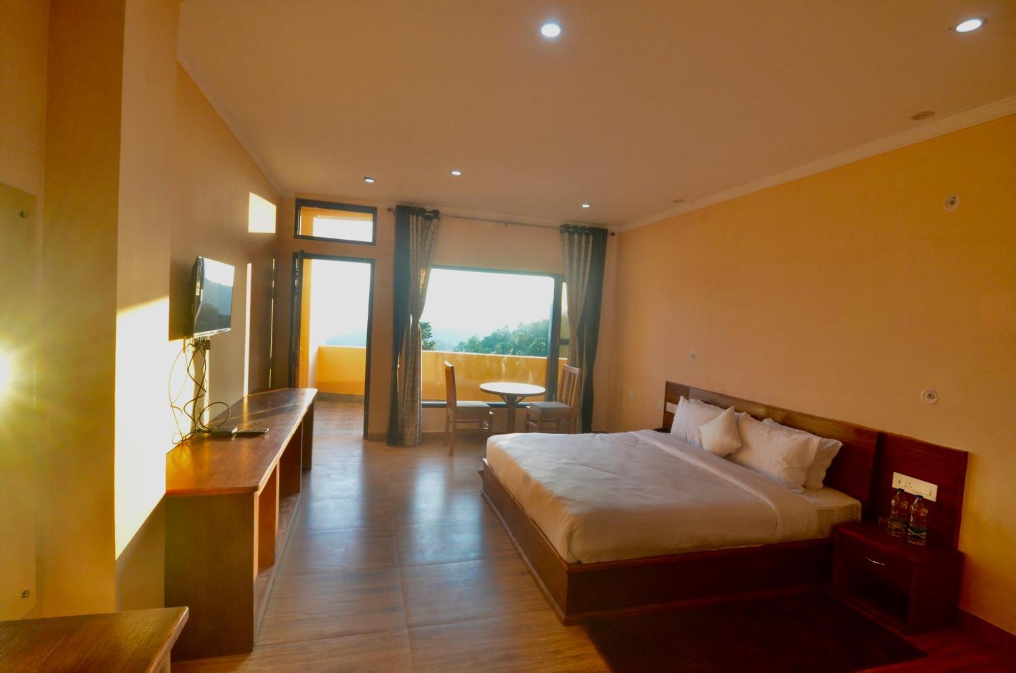 קאוסאני Uttarakhand Resort מראה חיצוני תמונה