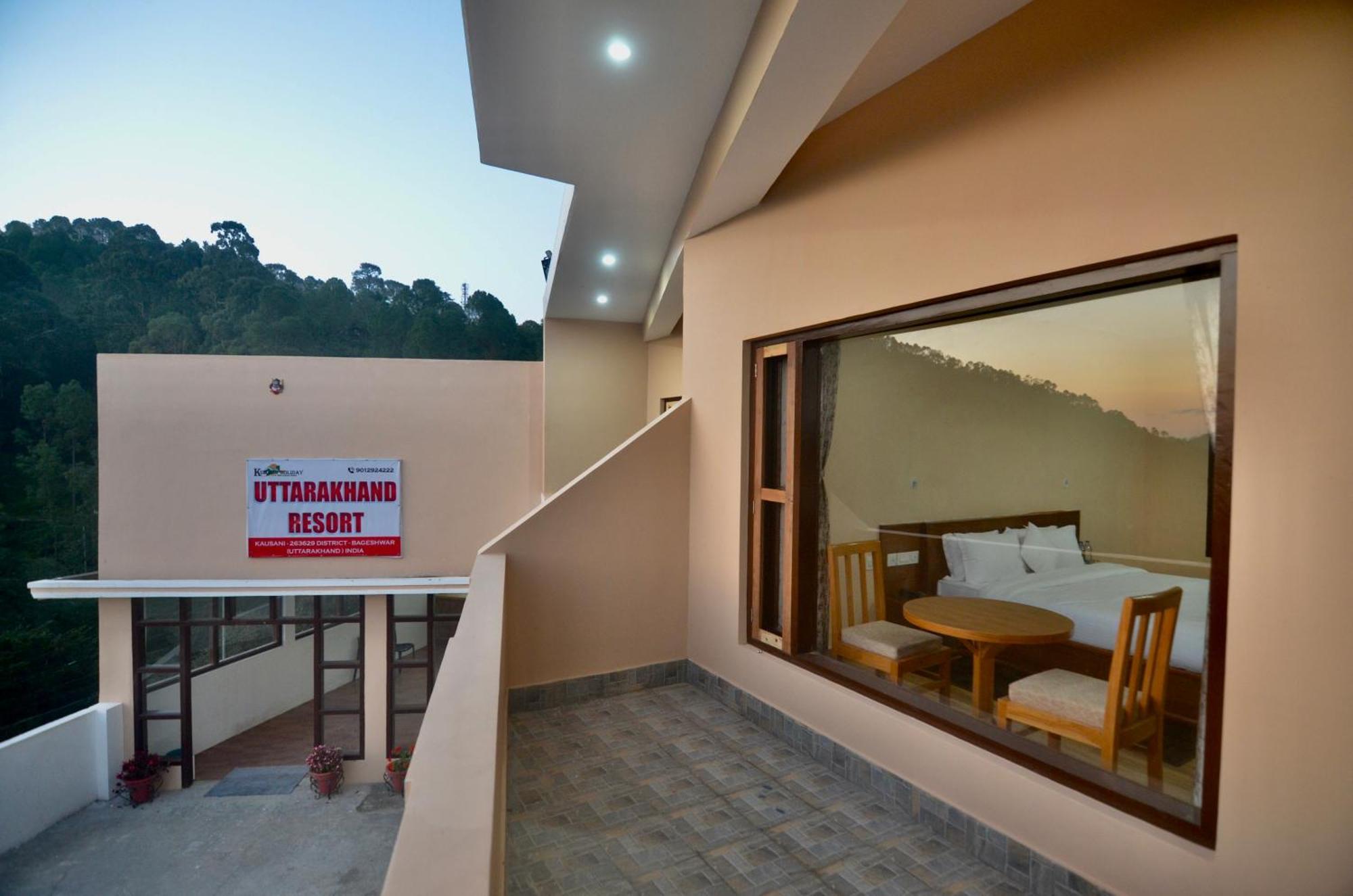 קאוסאני Uttarakhand Resort מראה חיצוני תמונה