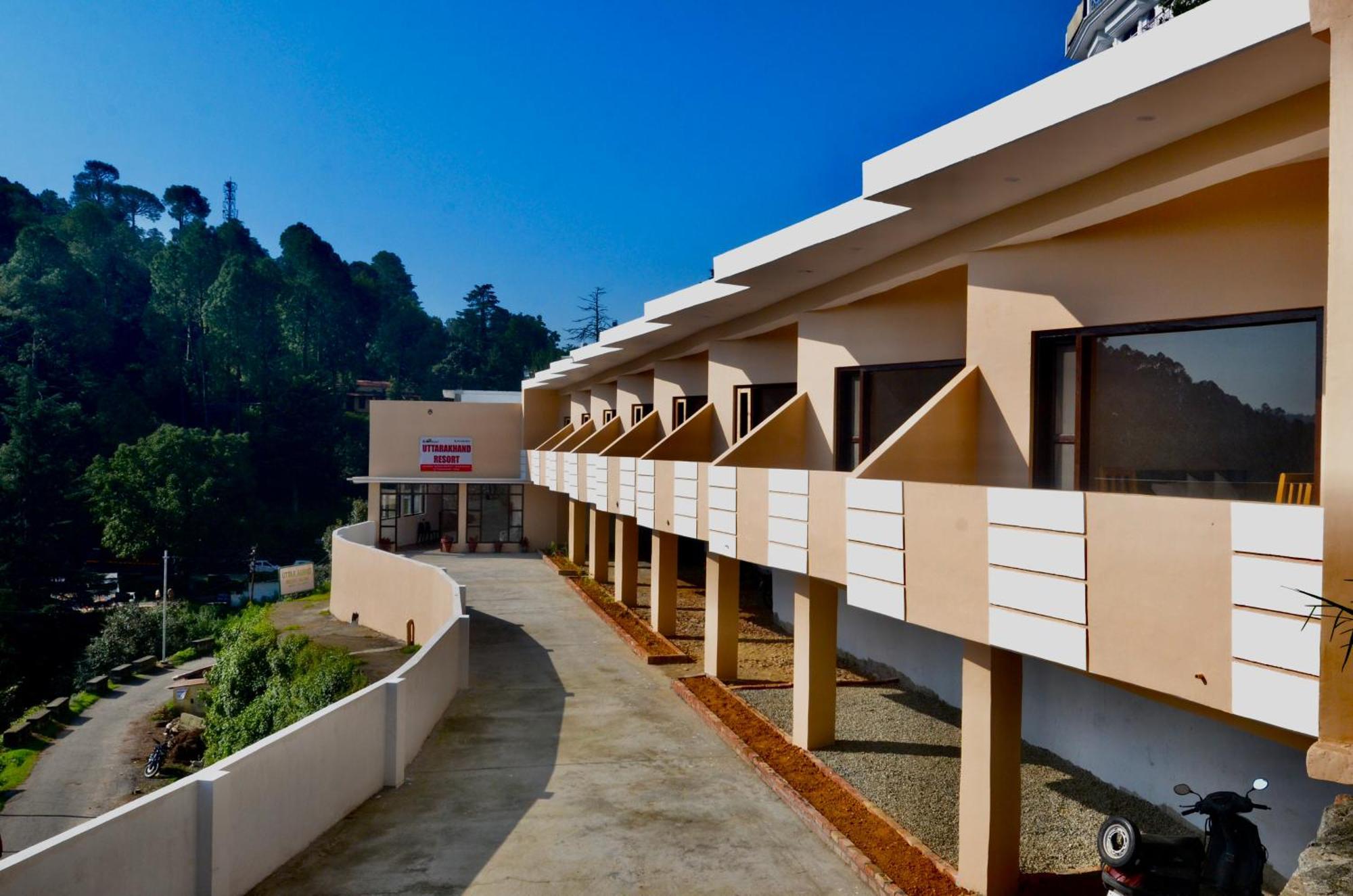 קאוסאני Uttarakhand Resort מראה חיצוני תמונה