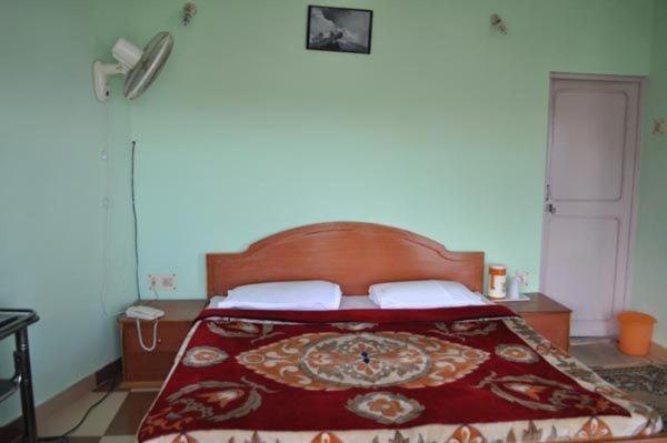 קאוסאני Uttarakhand Resort מראה חיצוני תמונה