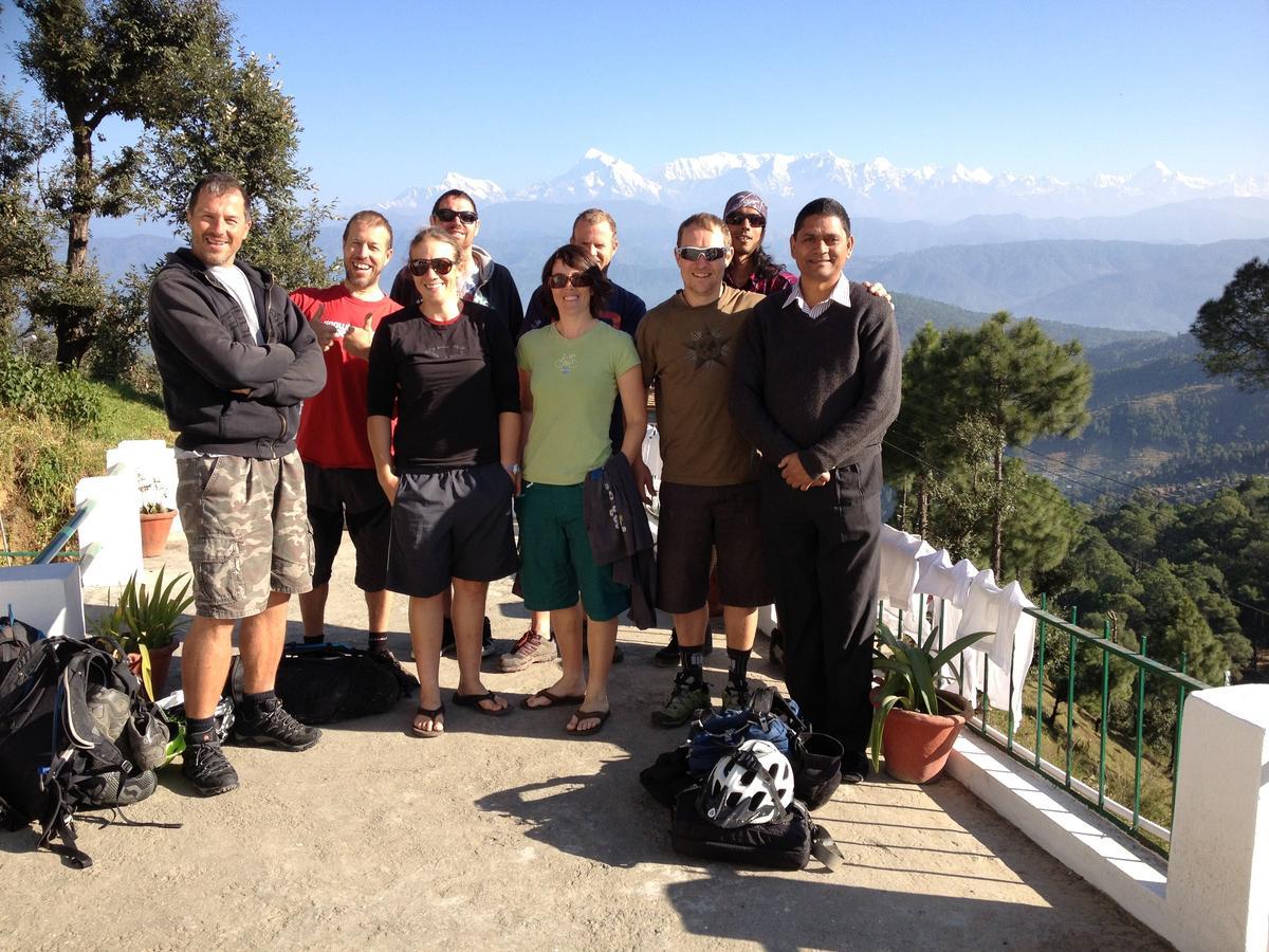 קאוסאני Uttarakhand Resort מראה חיצוני תמונה